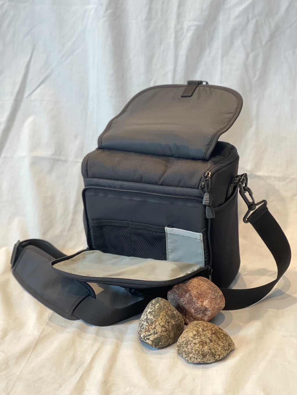 Lowepro Rezo 170 AW Black